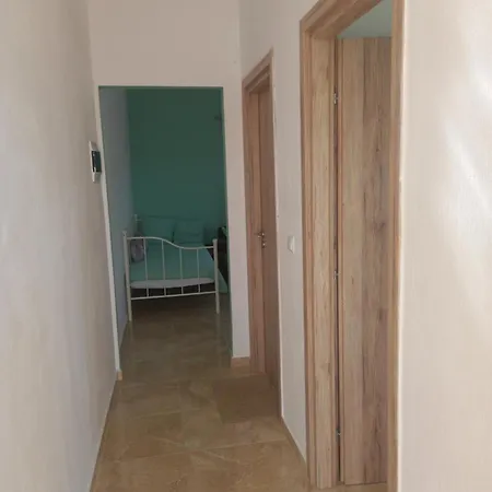 Apartment Aggeliki Metagkitsi