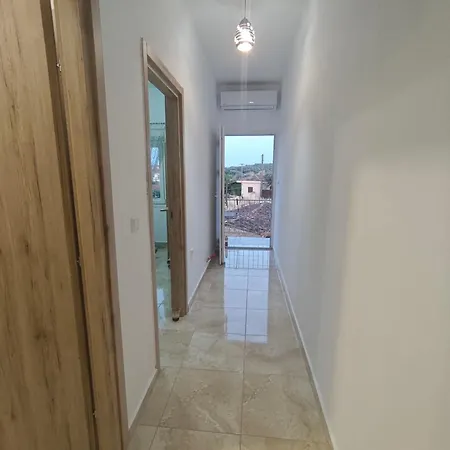 Apartment Aggeliki Metagkitsi